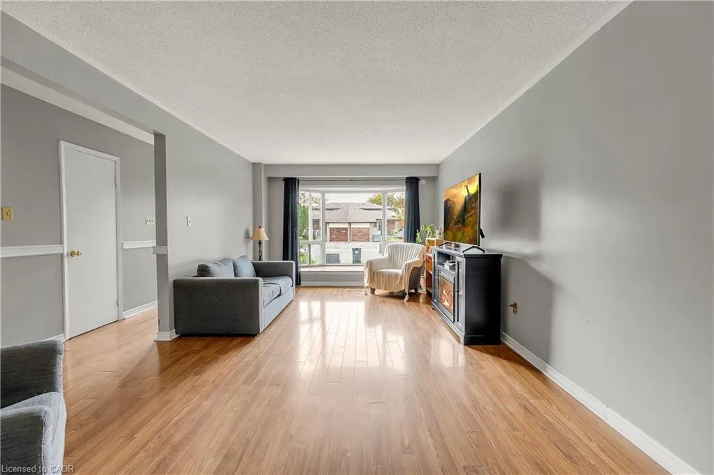 3313 Acala Crescent