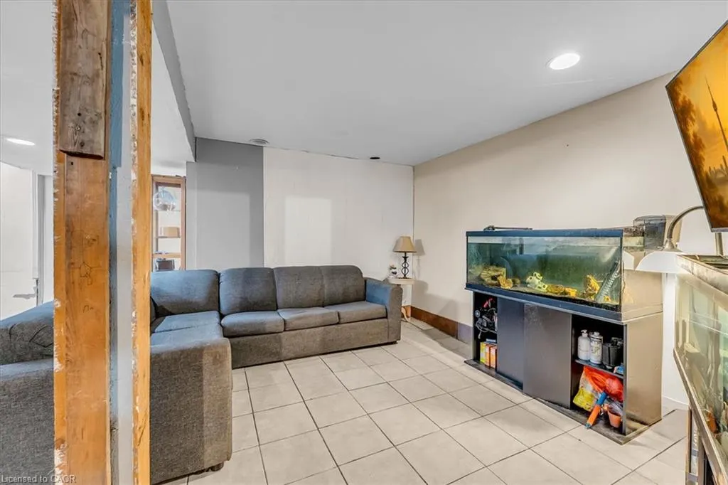 3313 Acala Crescent