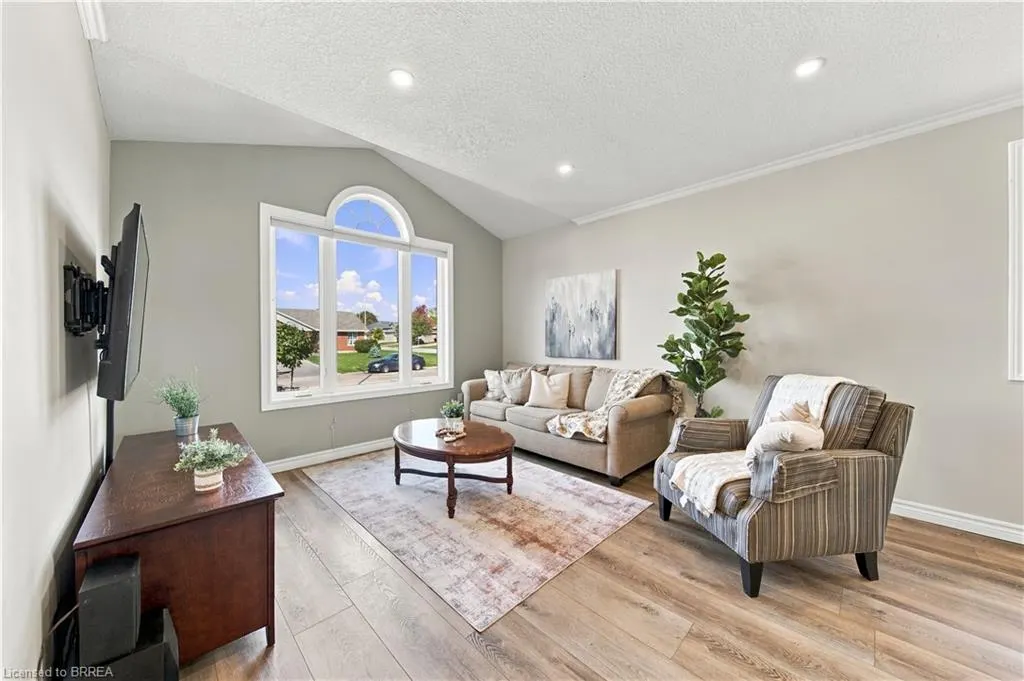 4 Macpherson Drive