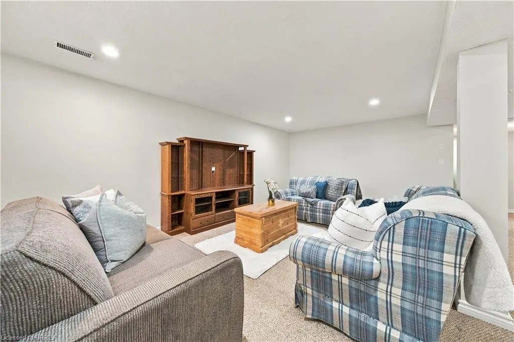 4 Macpherson Drive
