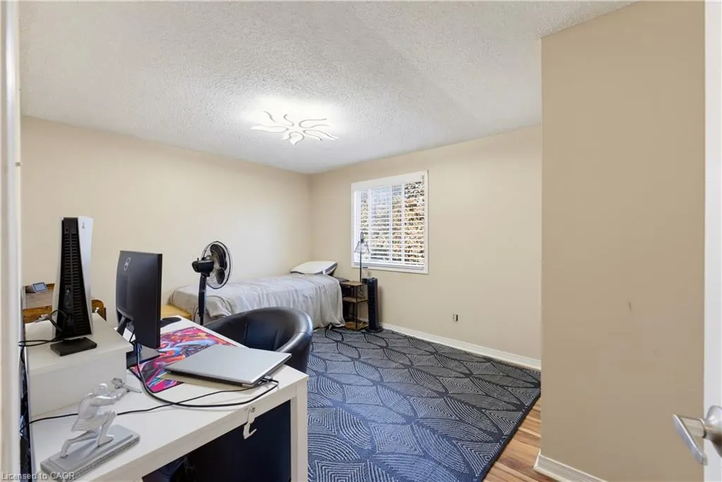 74 Stirling Macgregor Drive