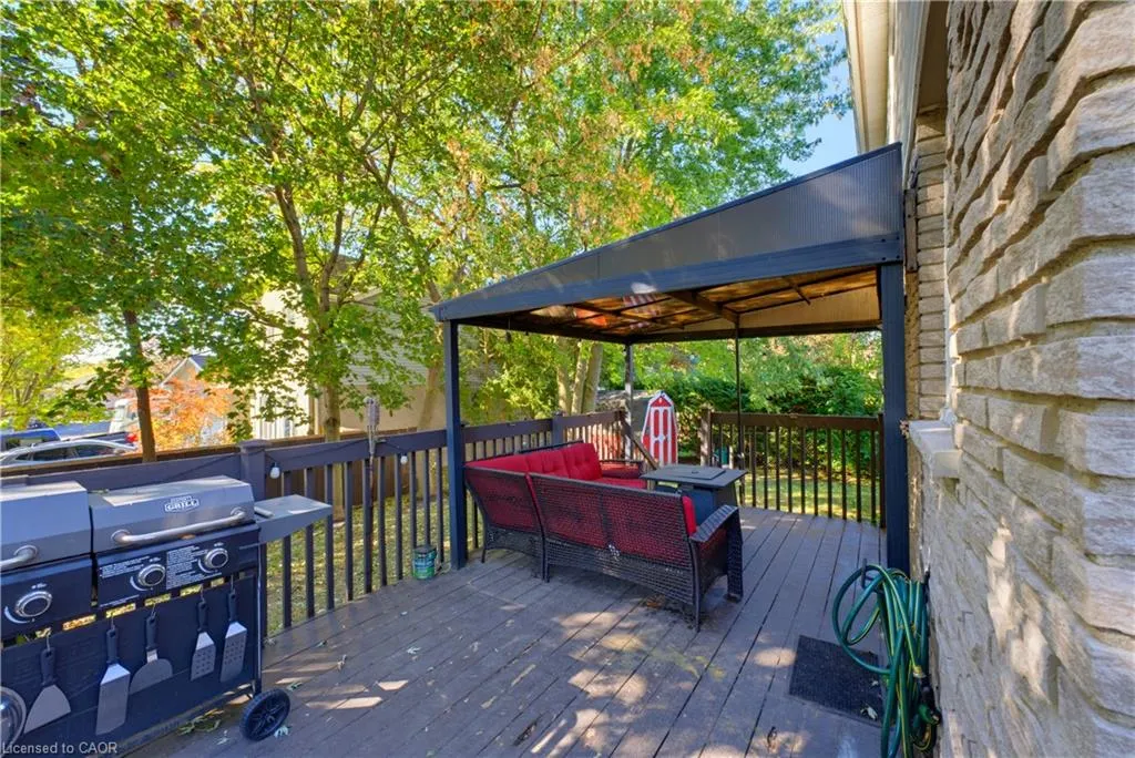 74 Stirling Macgregor Drive