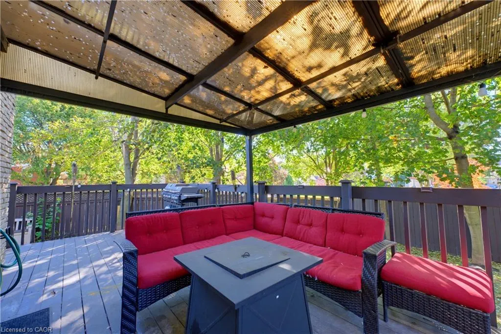 74 Stirling Macgregor Drive