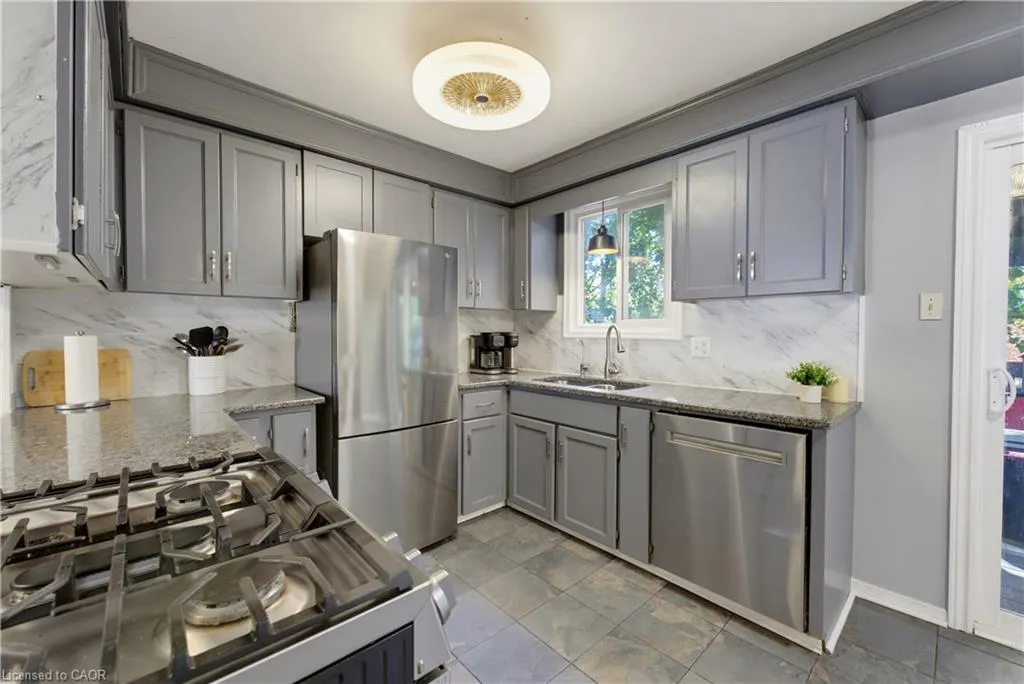 74 Stirling Macgregor Drive