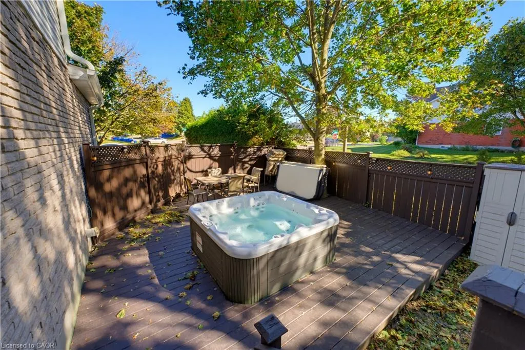 74 Stirling Macgregor Drive