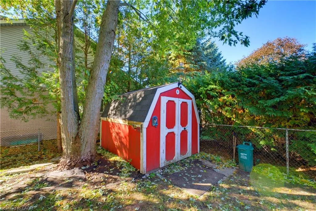 74 Stirling Macgregor Drive