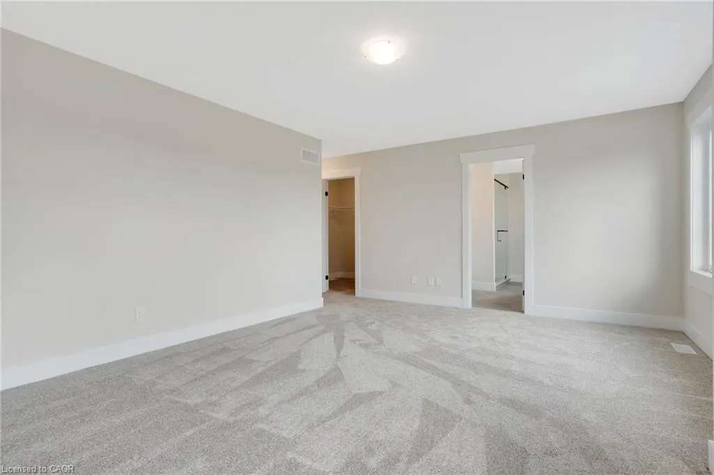 24 Moon Crescent