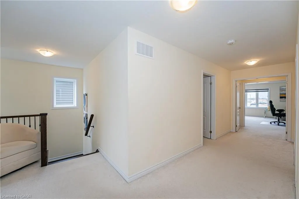 22 Oaktree Drive