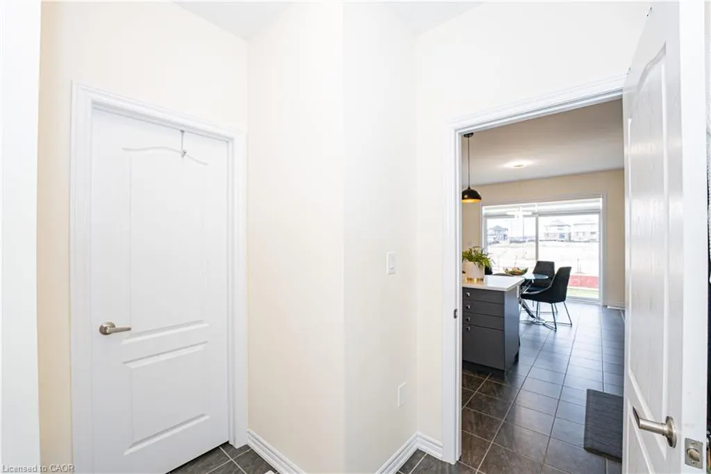 22 Oaktree Drive