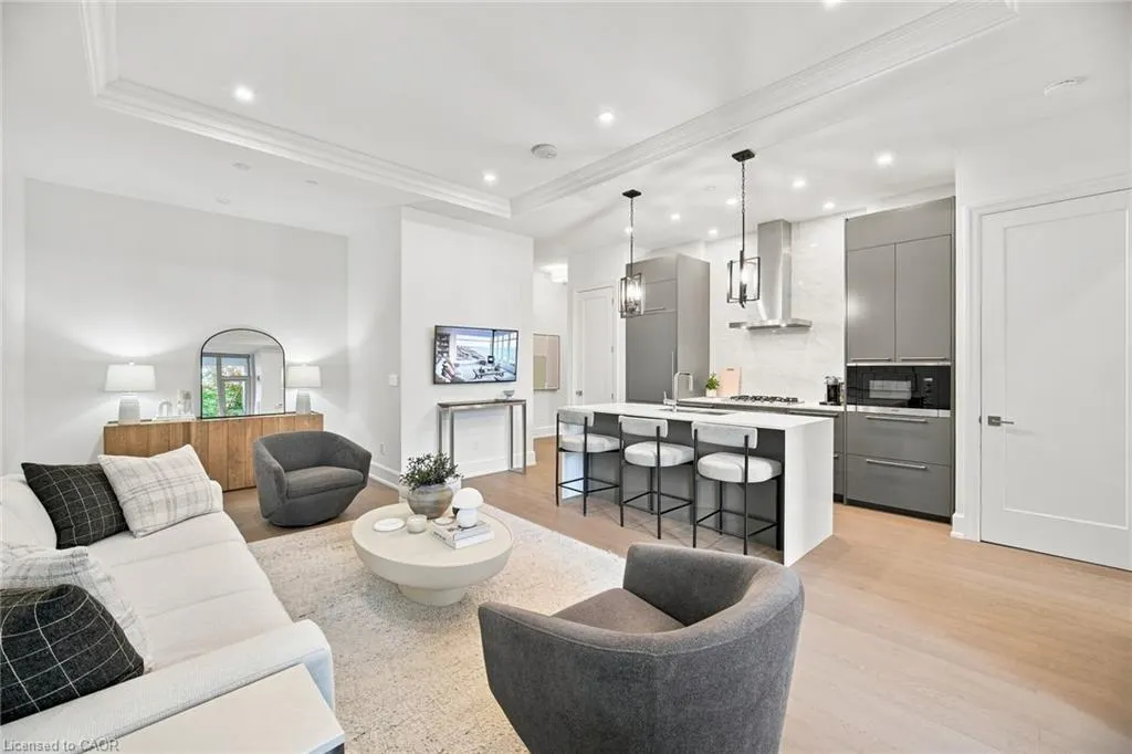 1441 Elgin Street #106