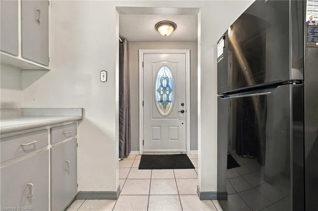 135 Cedarhill Crescent