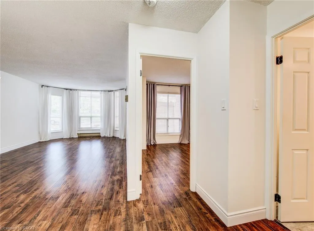 1414 King Street E #101