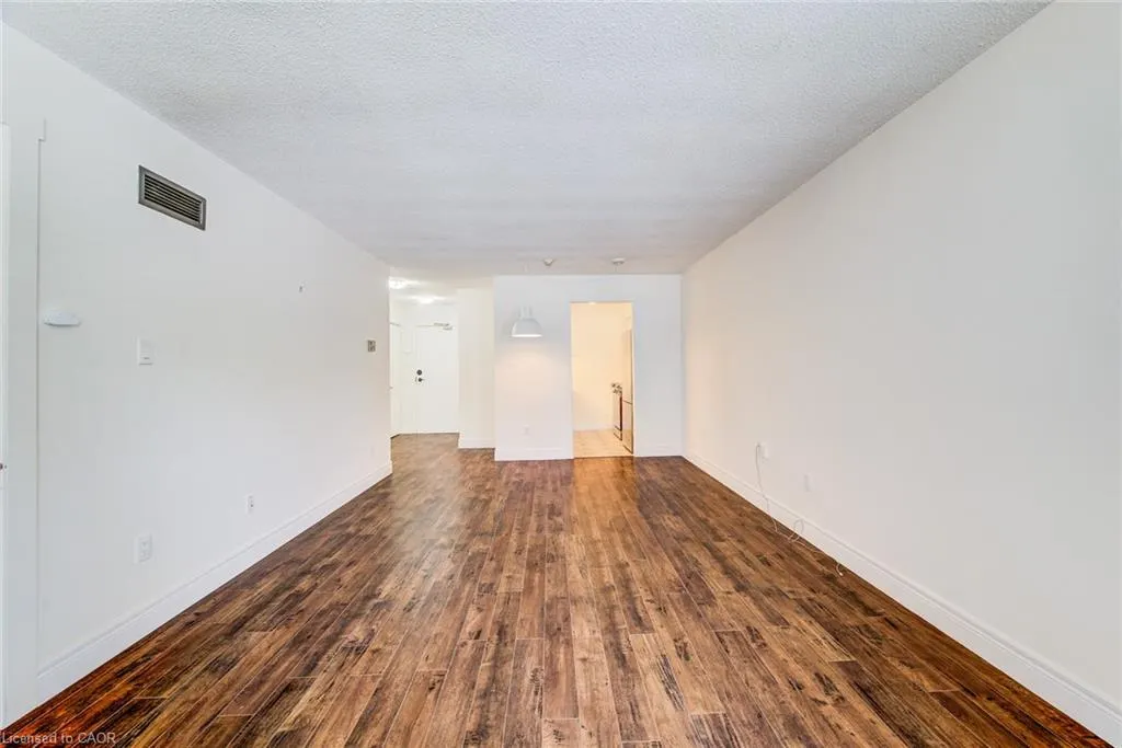 1414 King Street E #101