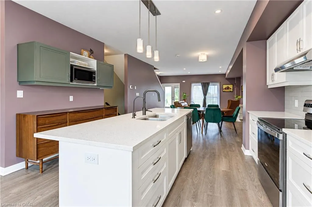 15 Benninger Drive