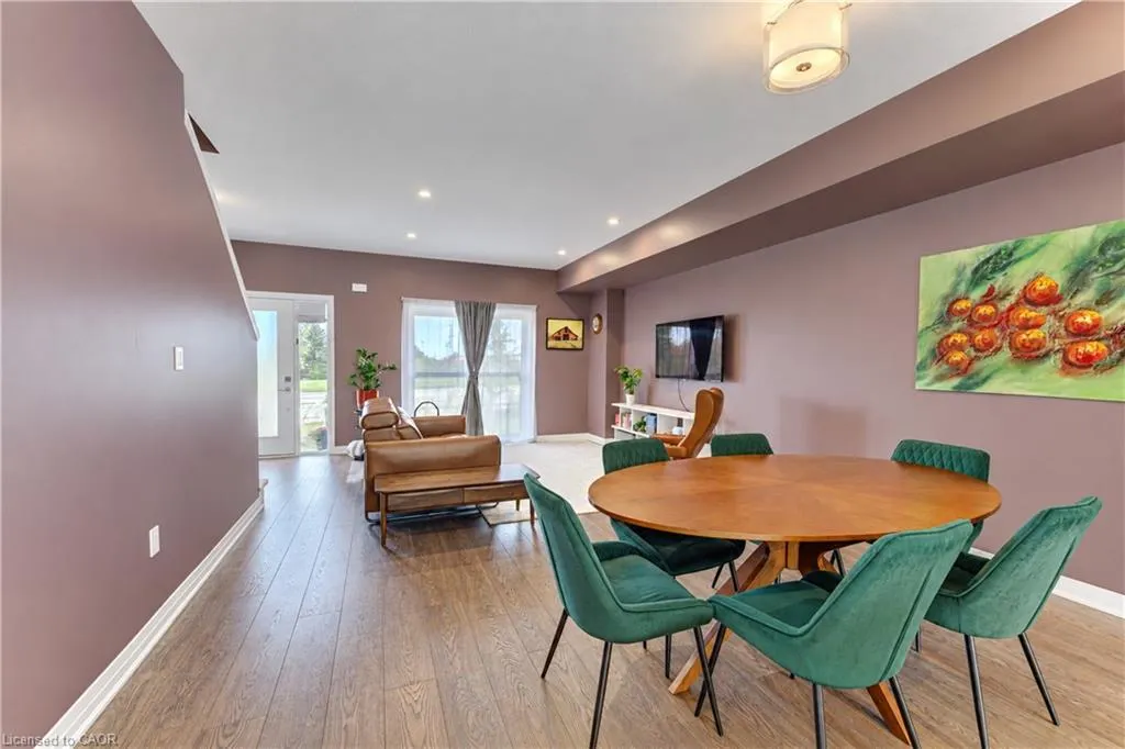 15 Benninger Drive
