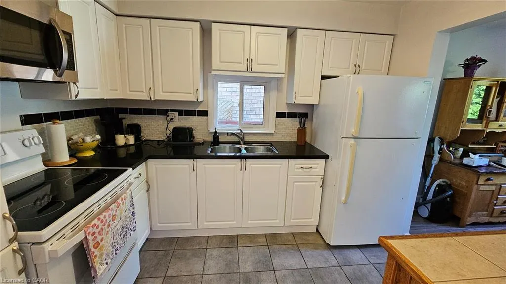 4 Parkside Drive