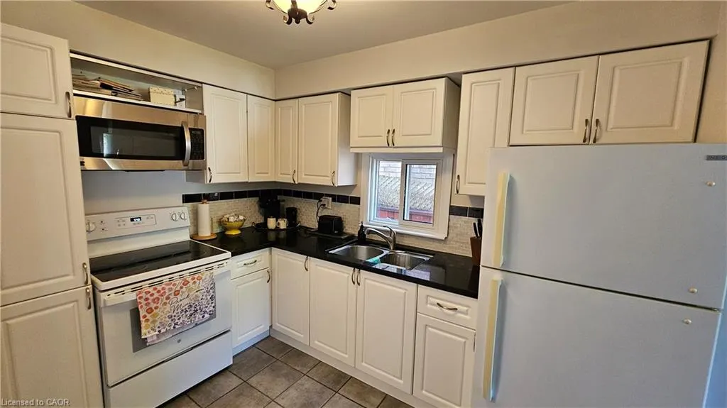 4 Parkside Drive