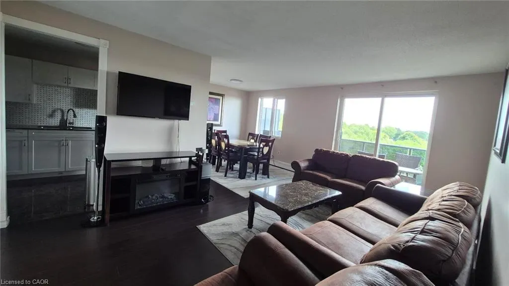 279 Chandler Drive #706