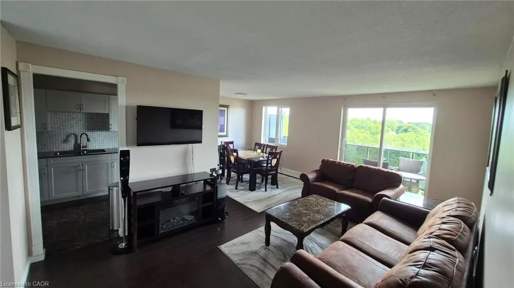 279 Chandler Drive #706