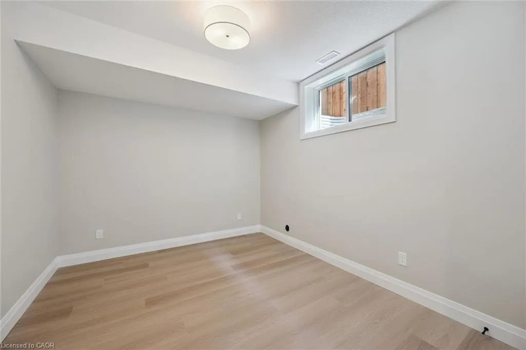 79 South Parkwood Boulevard