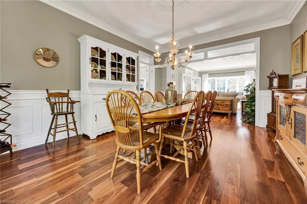 10 Meadow Heights Drive