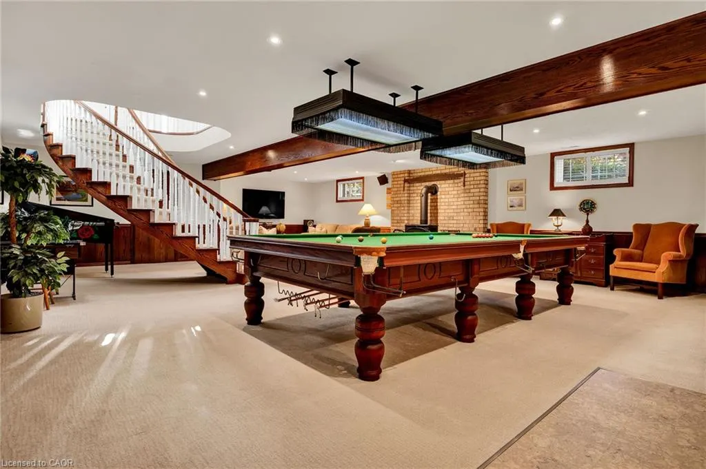 10 Meadow Heights Drive
