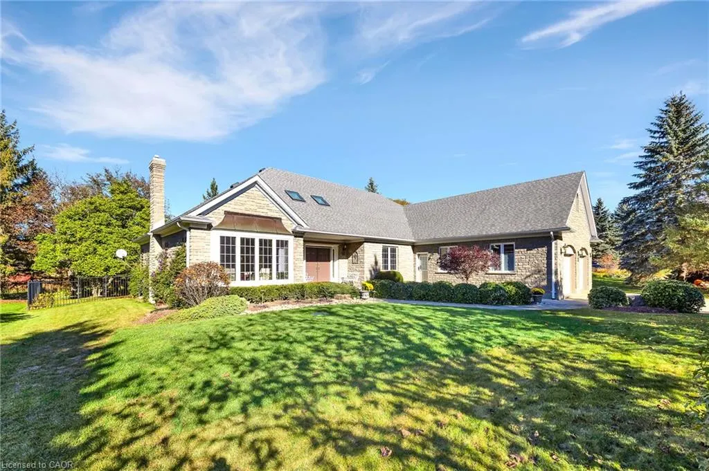 10 Meadow Heights Drive