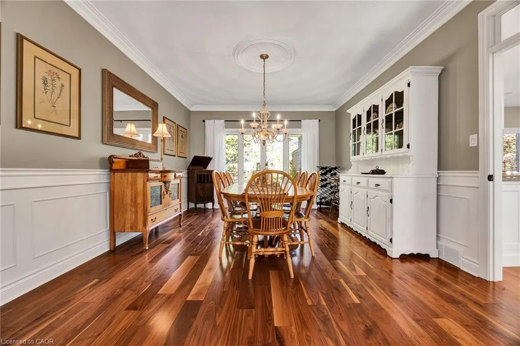 10 Meadow Heights Drive