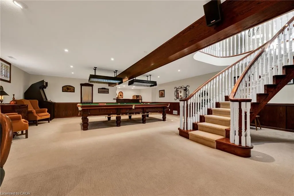 10 Meadow Heights Drive