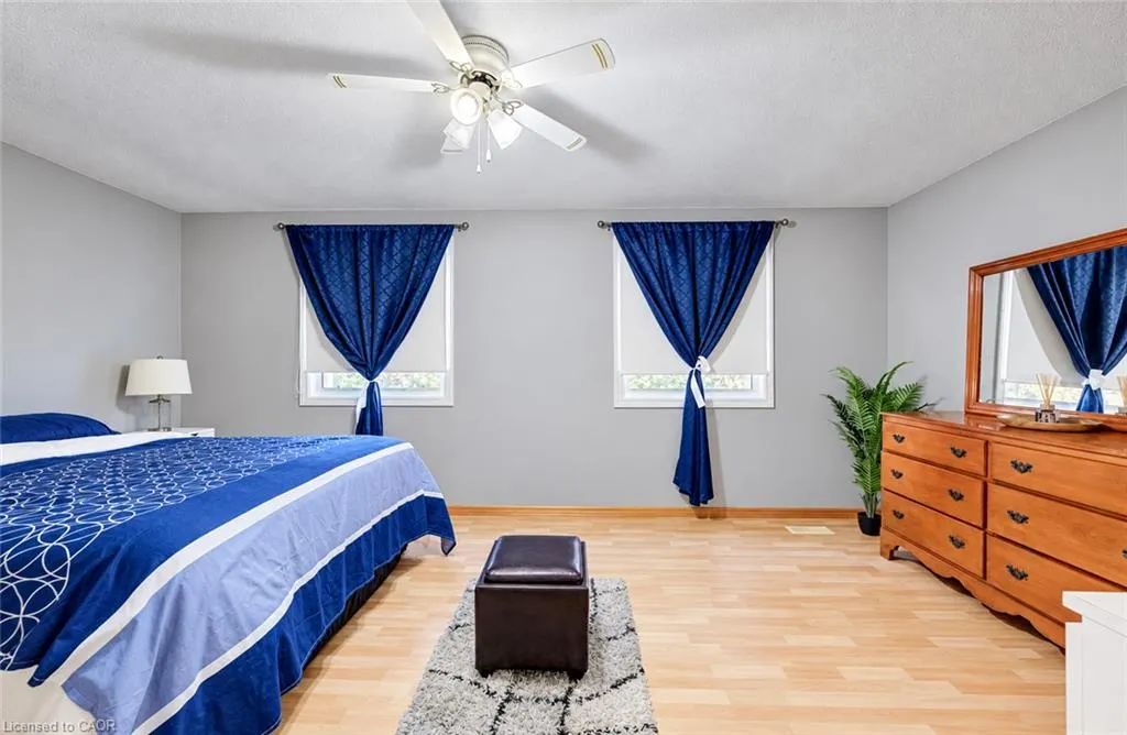 136 Sekura Crescent