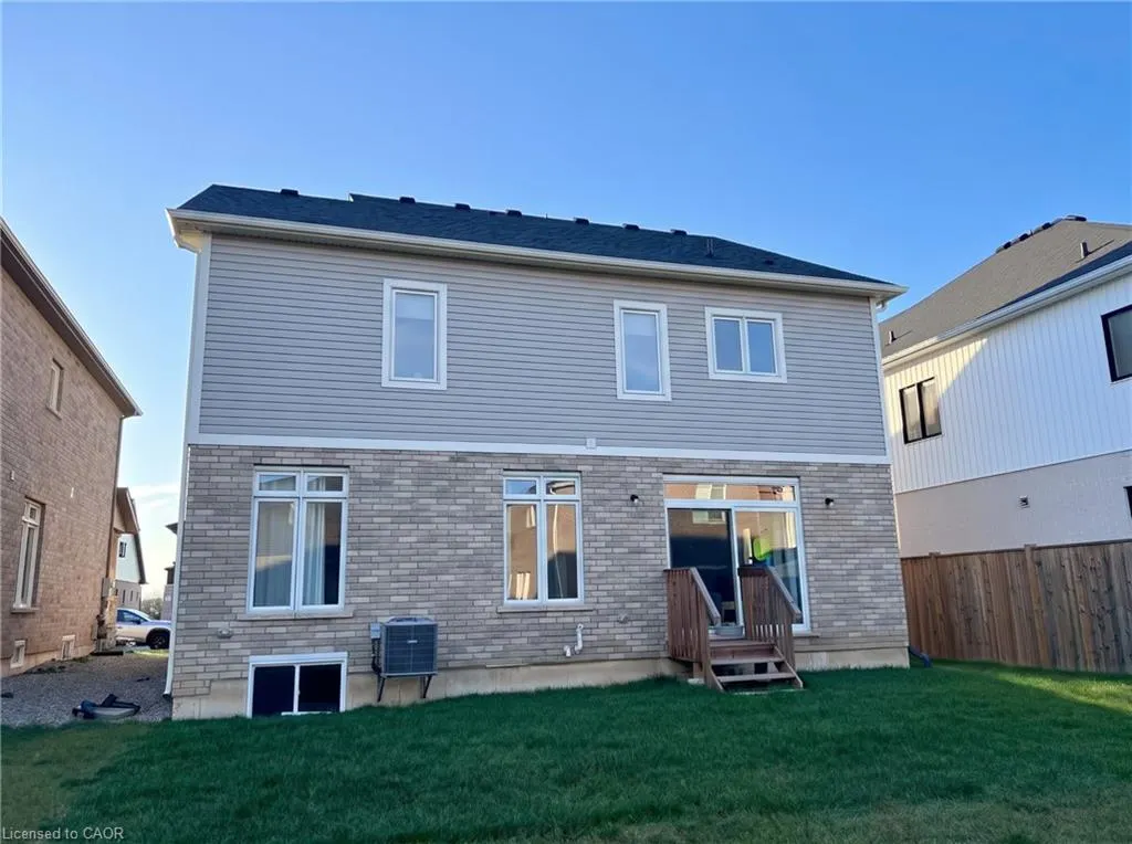 7474 Sherrilee Crescent