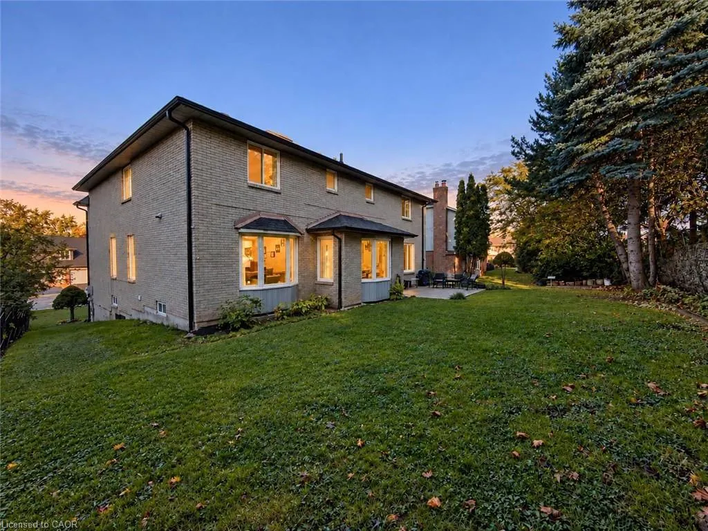 12 Sundrop Court