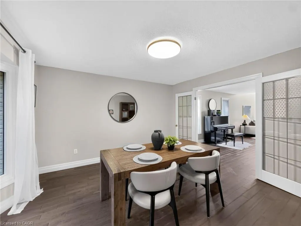 12 Sundrop Court