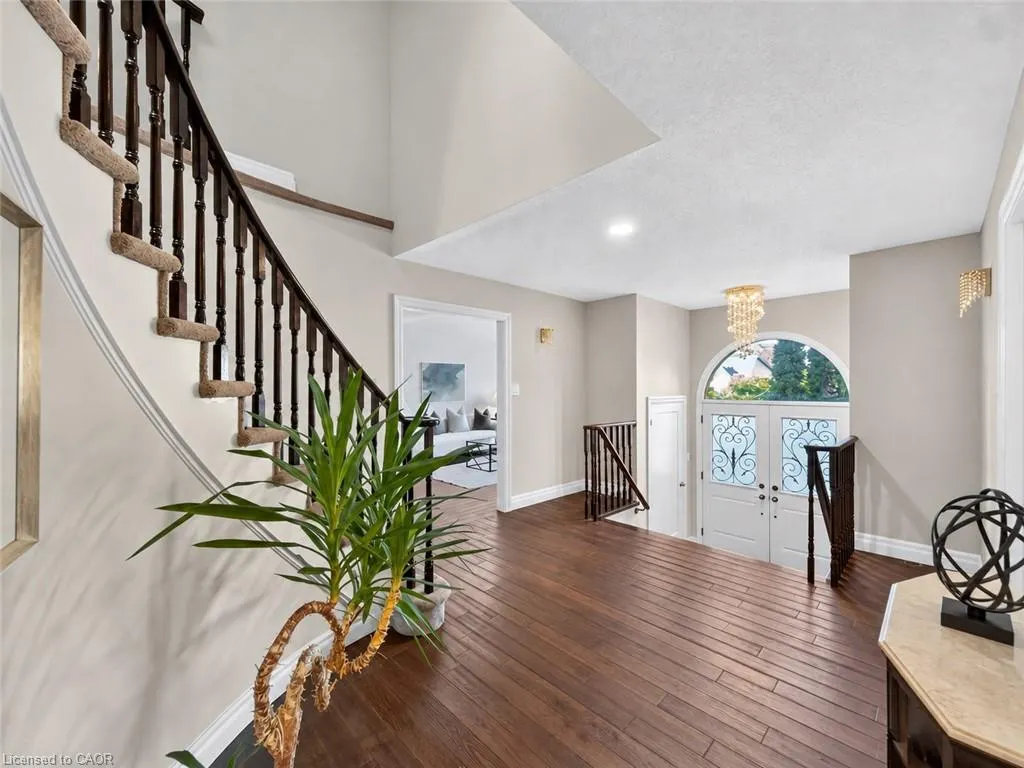 12 Sundrop Court