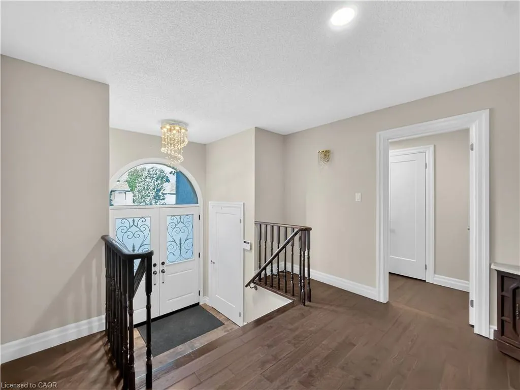 12 Sundrop Court