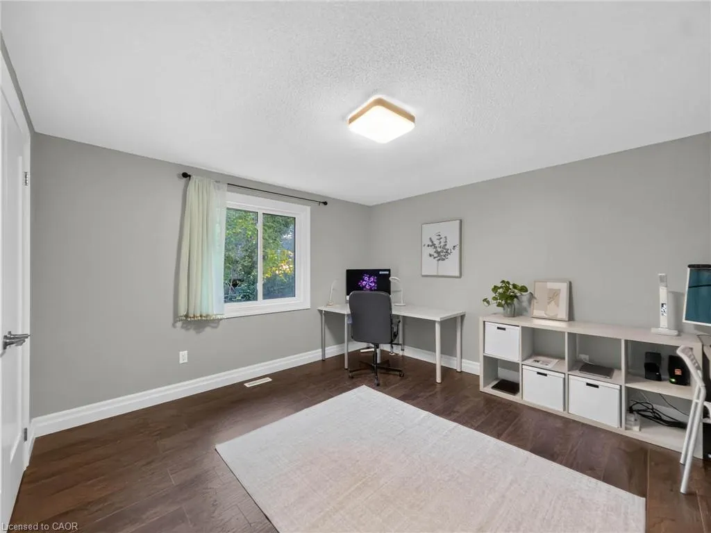 12 Sundrop Court