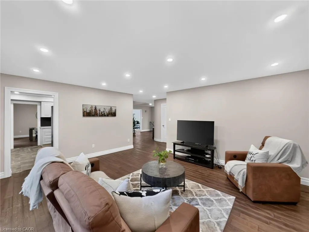 12 Sundrop Court