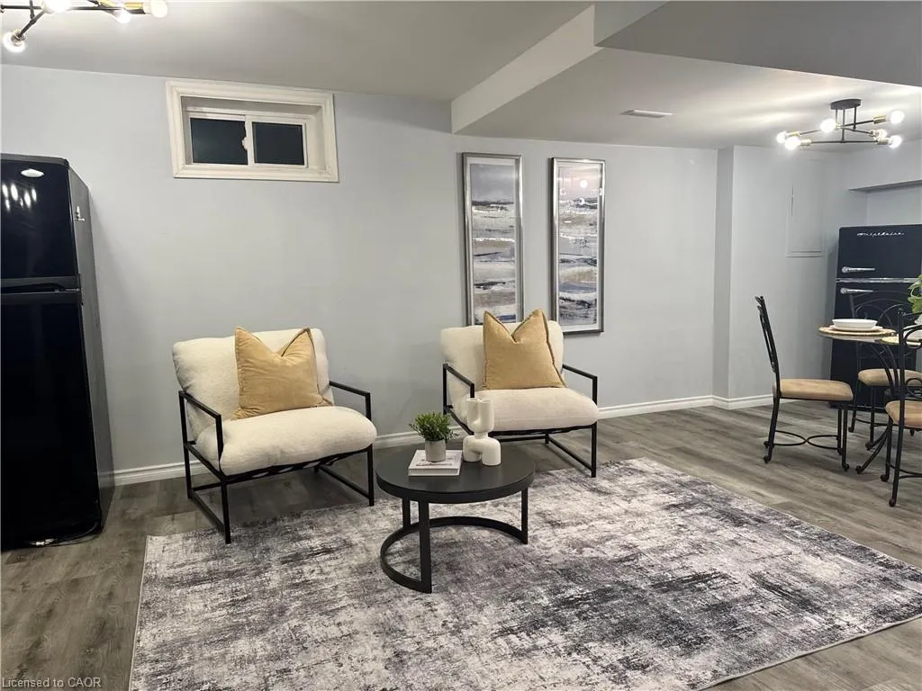 12 Sundrop Court