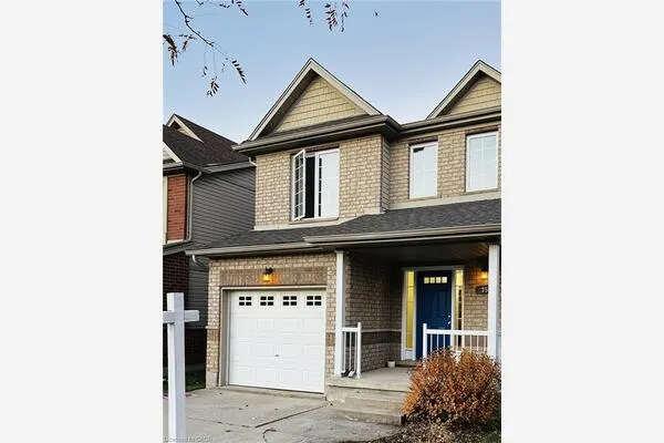 352 Sauve Crescent