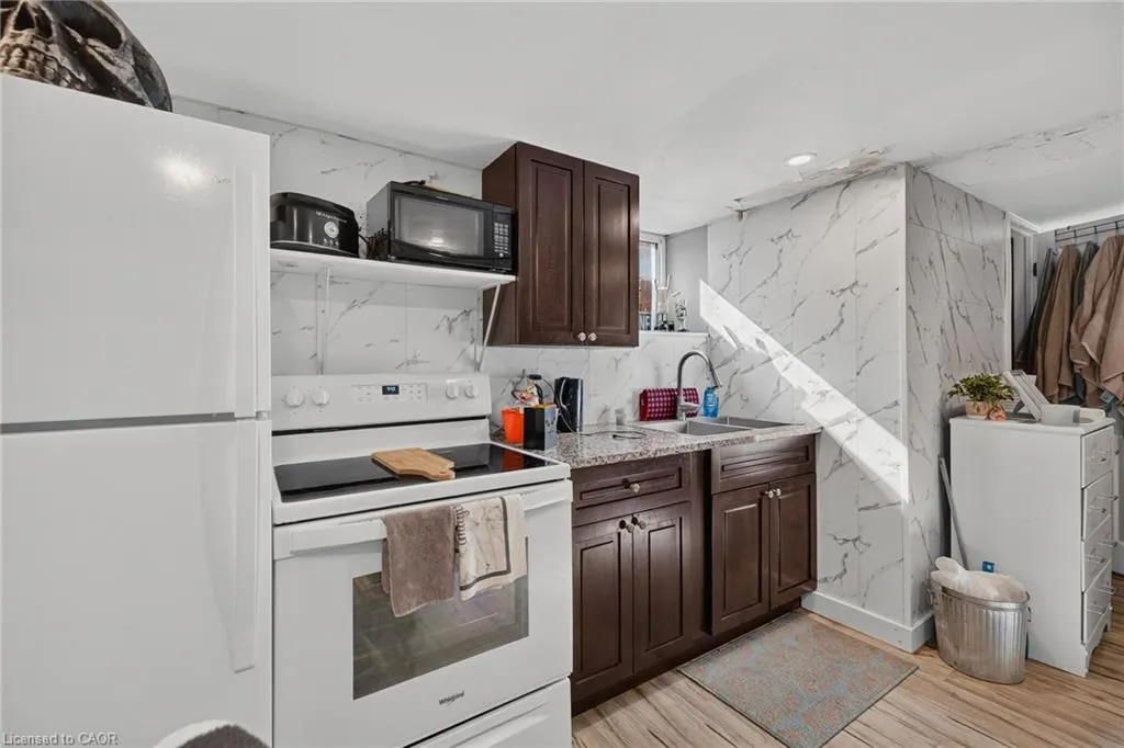 752 Sherring Street