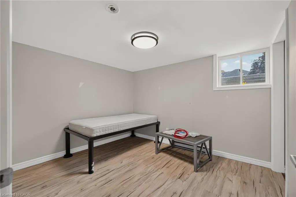 752 Sherring Street