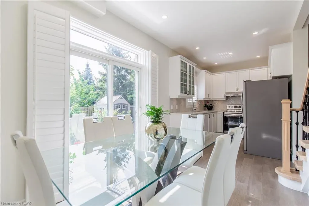 109 Peachwood Crescent