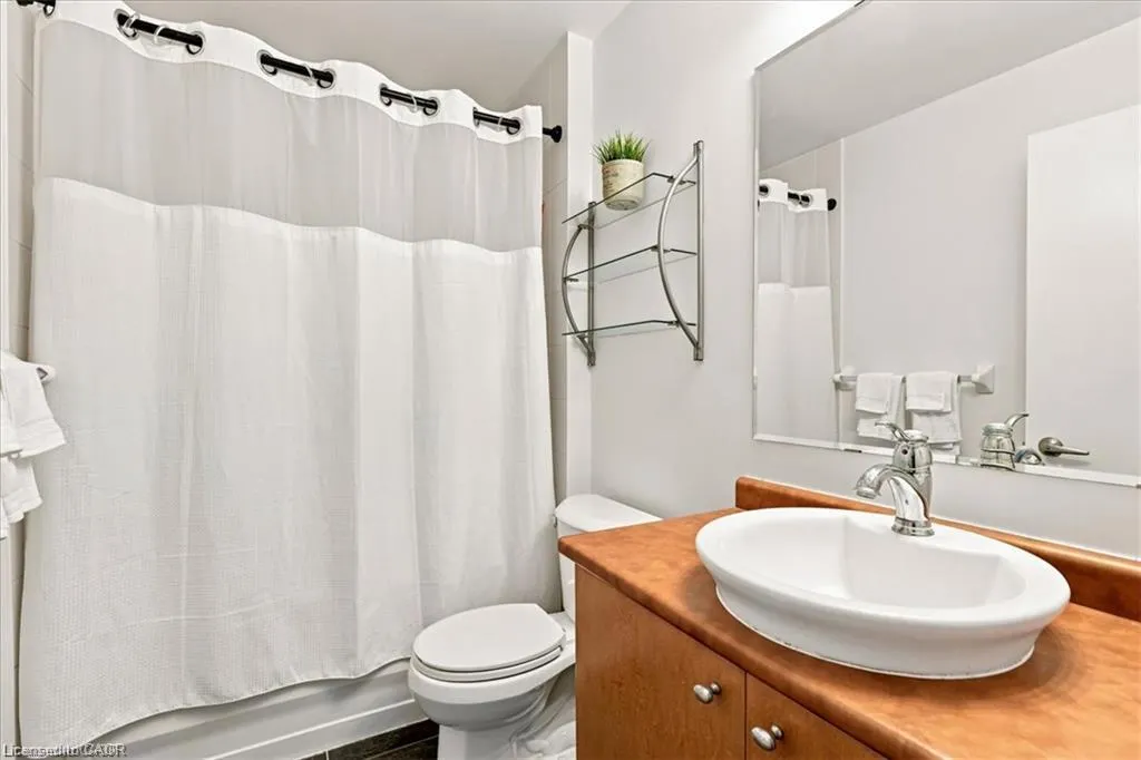 410 King Street W #408