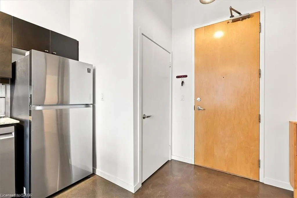 410 King Street W #408