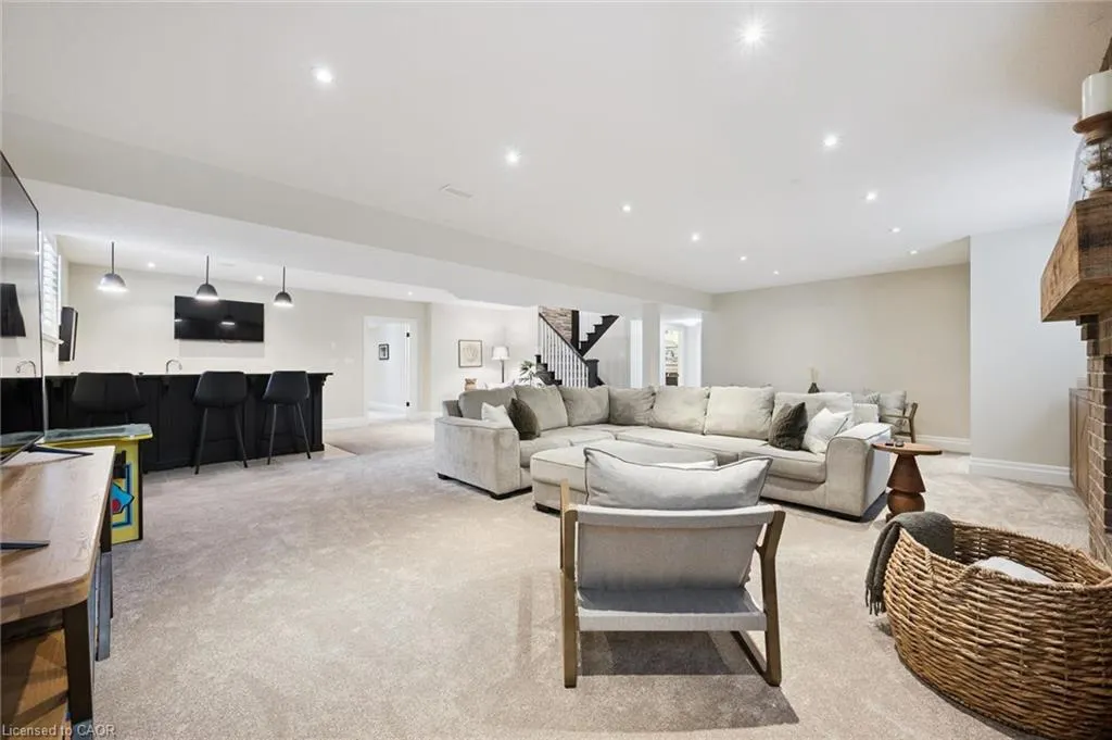 311 Terrace Wood Crescent