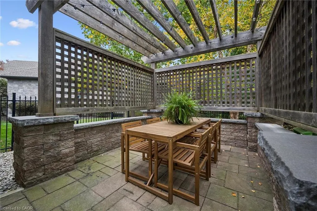 311 Terrace Wood Crescent