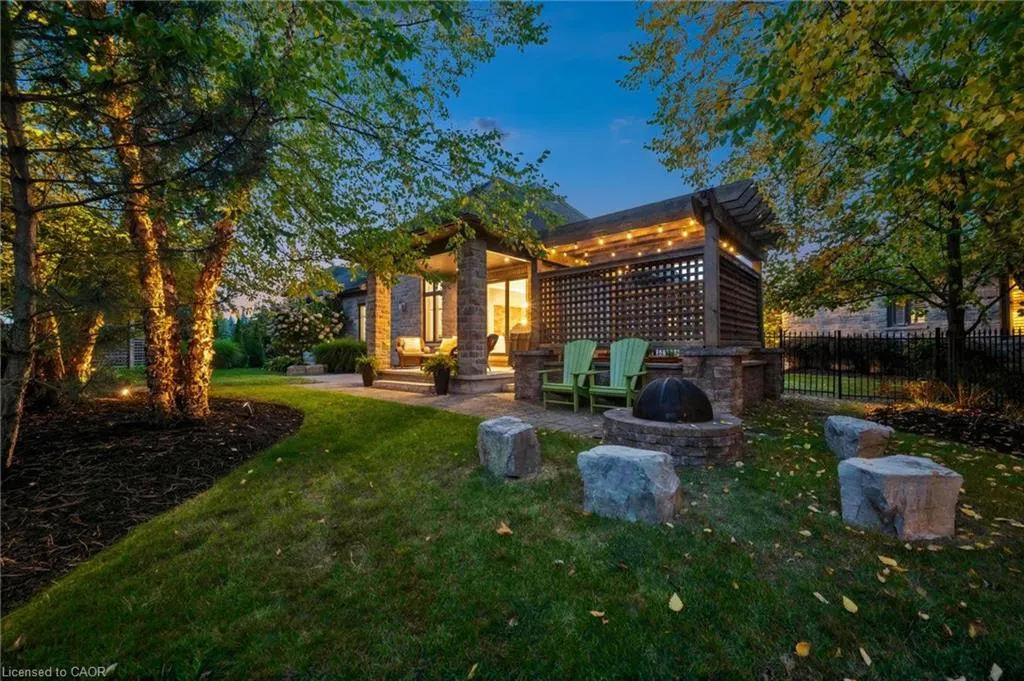 311 Terrace Wood Crescent