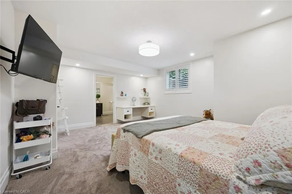 311 Terrace Wood Crescent