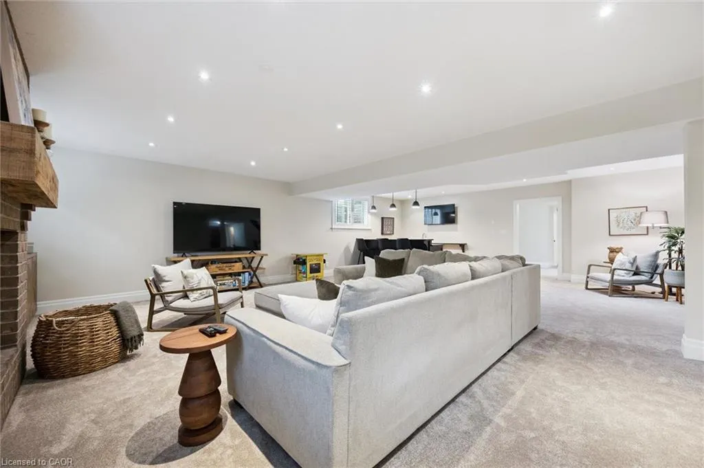 311 Terrace Wood Crescent