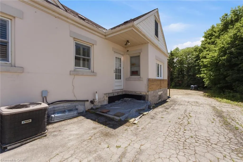 1260 Highway 8